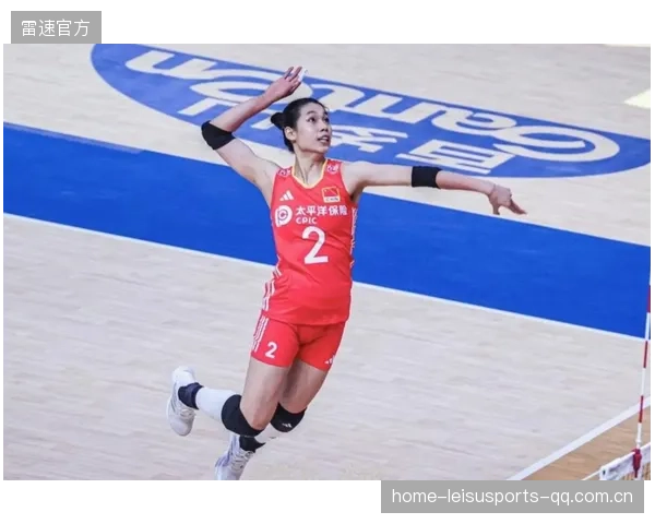 女排重炮连续扣杀，点燃赛场激情的终极武器